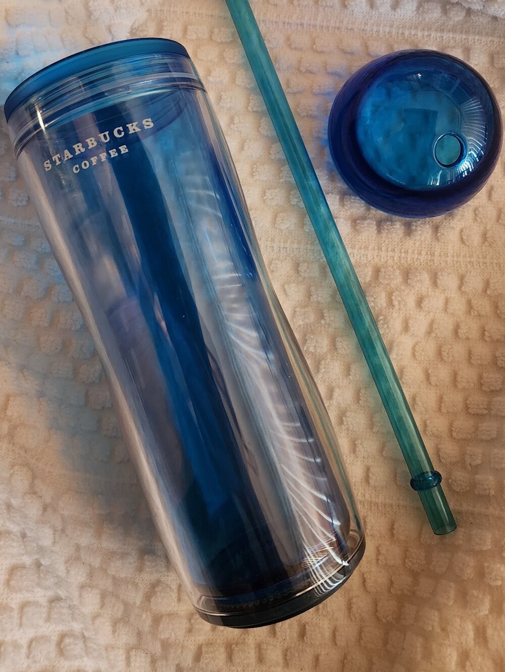 Collectable Starbucks 2007 Blue Cold Tumbler 16oz W/Straw & Dome Top Screw Lid,